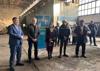 Работникам талдыкорганского завода разъяснили основные положения проекта новой Конституции