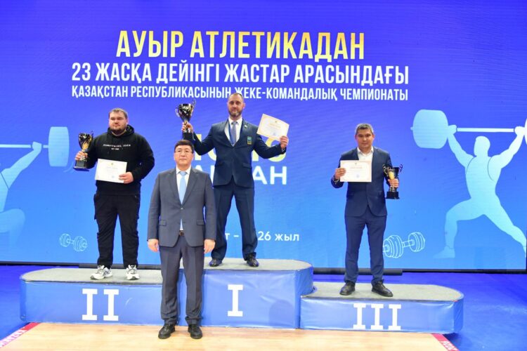 Жетысуские штангисты поднялись на пьедестал чемпионата страны