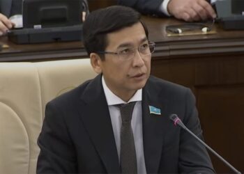 Асхат Аймагамбетов: В регионах активно обсуждают проект новой Конституции