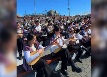 50 юных домбристов Саркана в унисон исполнили кюй «Келіншек»