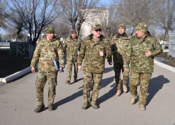 Изучено состояние воинских частей в Жаркенте и Сарыозеке