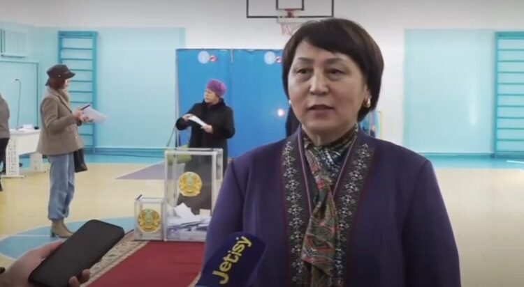 Гульнар Тойлыбаева отметила высокую активность жителей на референдуме