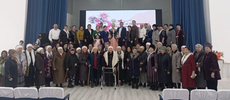 В Каратальском районе состоялся праздничный вечер, посвящённый женщинам