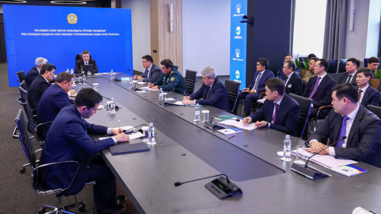 Олжас Бектенов проверил готовность к паводкам: мобилизовано 39 тыс спасателей и ИИ-мониторинг