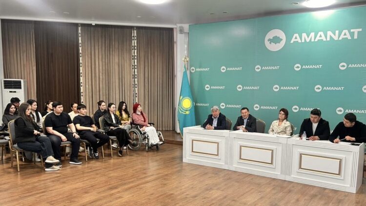 В Жетісу прошел отбор в «Школу молодого политика»