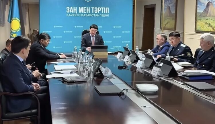 Готовность спецслужб к паводковому периоду обсудили в Жетісу