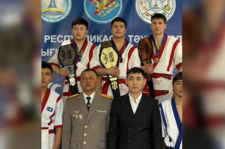 Жетісу доминирует на республиканском турнире «Жас сарбаз барысы»