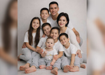 Талдыкорганская мать-героиня измеряет карту Казахстана именами своих детей