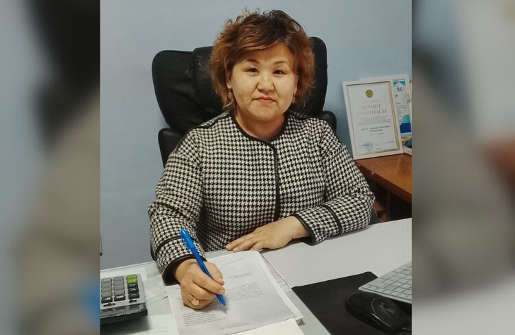 Анар Алиманова согревает сердца и зажигает огни в Каратальском районе