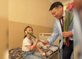 Праздник, который лечит: в Сарканском районе поздравили пациенток с 8 Марта