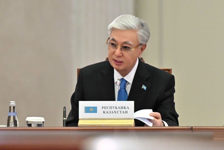 Маулен Ашимбаев: Новая Конституция — это ответ на внешние вызовы эпохи