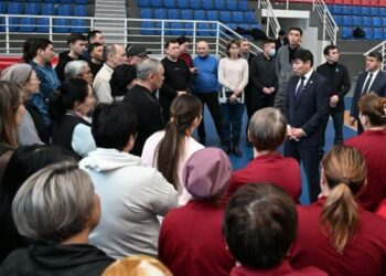 Глава Талдыкоргана встретился с коллективом спорткомплекса «Жастар»