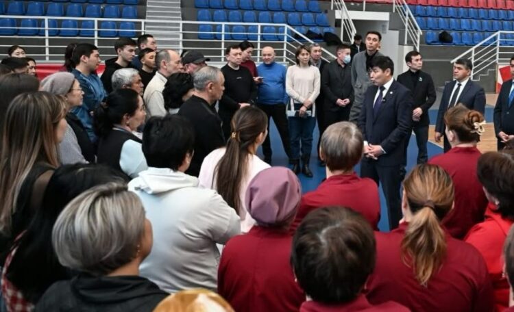 Глава Талдыкоргана встретился с коллективом спорткомплекса «Жастар»