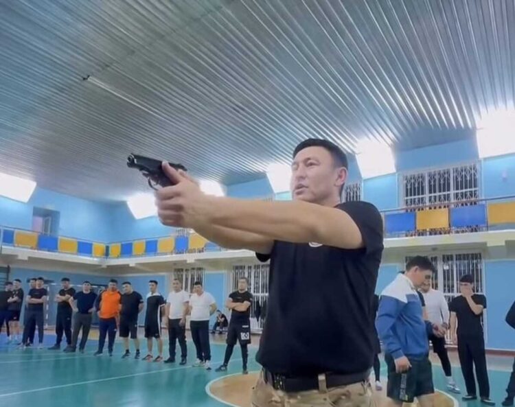 В Текели прошли расширенные учения по физической подготовке полицейских