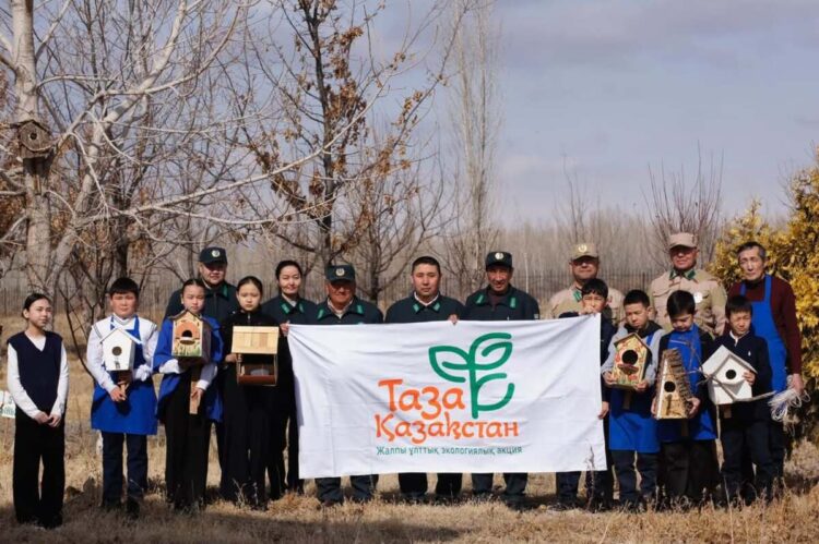 Школьники Кербулакского района поддержали акцию «Таза Қазақстан»