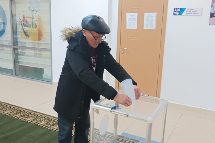 Жители военного городка «Улан» активно участвуют в референдуме