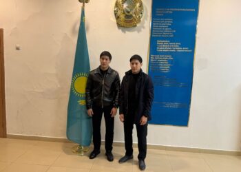 Братья-близнецы Самат и Санат Сарсенулы выполнили свой гражданский долг