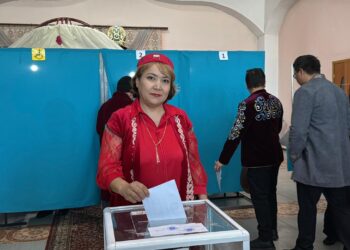 Музыканты Аксуского района создали праздничную атмосферу на референдуме