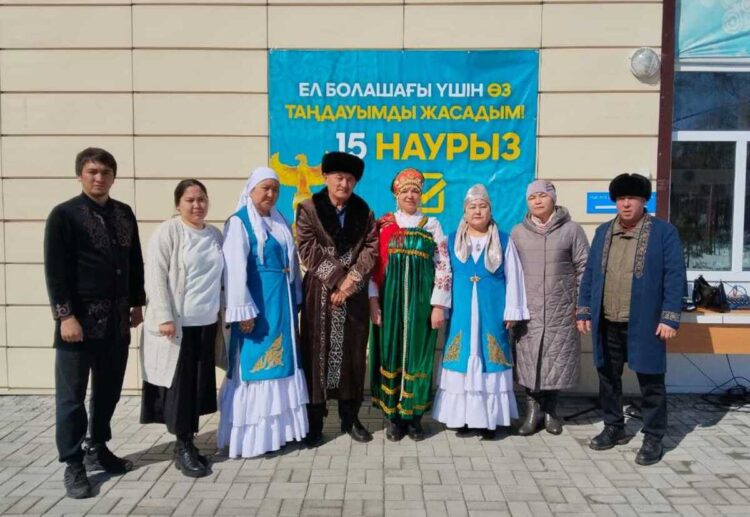 В Сарканском районе ансамбль «Аяулы асыл әжелер» создал атмосферу праздника