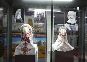 Кимешек: сакральный символ казахской женщины представили на выставке в Талдыкоргане