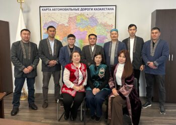 Дорожники Жетісу сменили форму на национальные костюмы