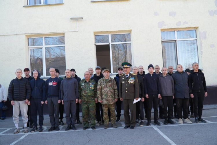 «Көктем-2026»: В Жетісу торжественно проводили новобранцев в пограничные войска