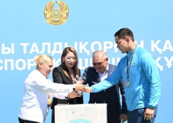 В Талдыкоргане заложили капсулу нового инклюзивного спорткомплекса