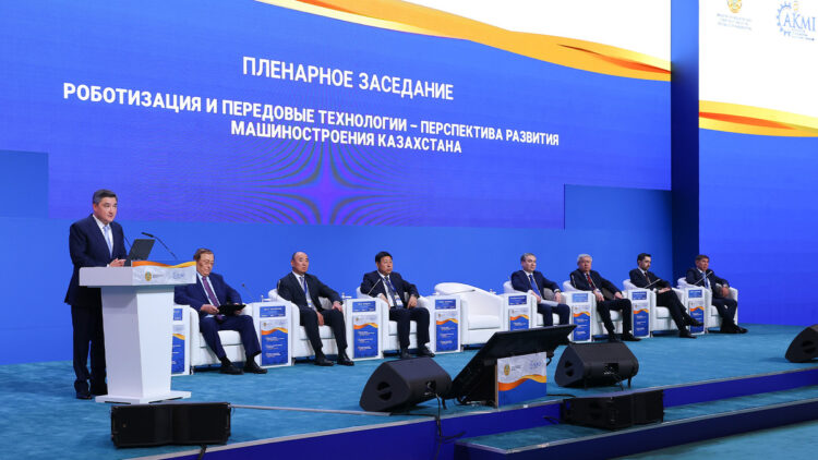 Бектенов: Казахстан усиливает ставку на машиностроение как основу новой промышленной политики