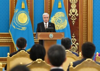 Глава государства поздравил ученых с Днем работников науки