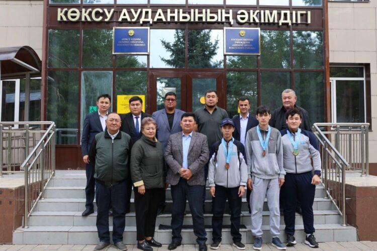 Юные чемпионы Коксуского района получили признание за победы на республиканском уровне