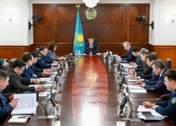 Премьер-министр провел заседание МВК по профилактике правонарушений