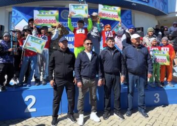 Более 100 наездников вышли на старт: В Талдыкоргане открыли сезон скачек