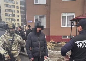 В Талдыкоргане двое 19-летних парней принуждали знакомых оформлять микрозаймы