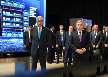 Президенты Казахстана и Узбекистана оценили AI-хакатон в Бухаре