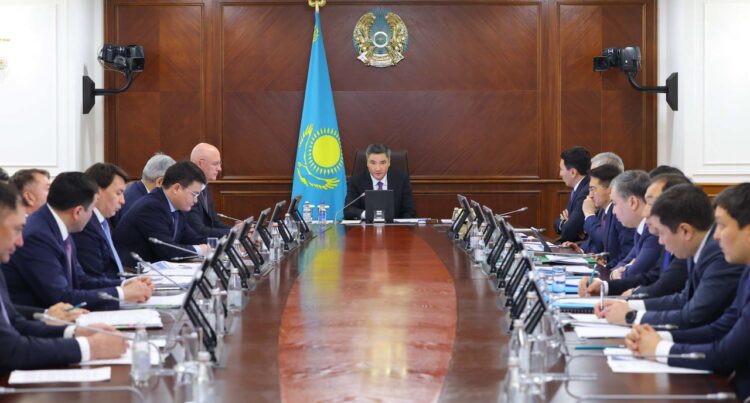 Олжас Бектенов провёл заседание Комиссии по демонополизации экономики