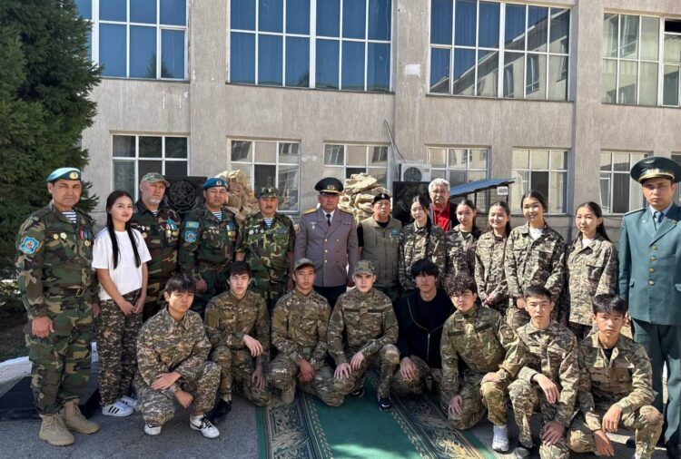 Талдыкорганские школьники посетили воинскую часть 5514 Нацгвардии РК