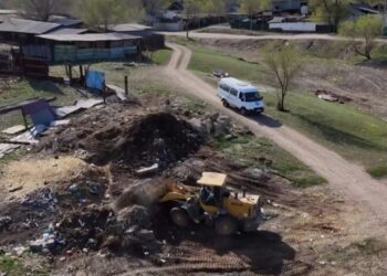 Аким Кербулакского района наказал нарушителей за стихийные свалки