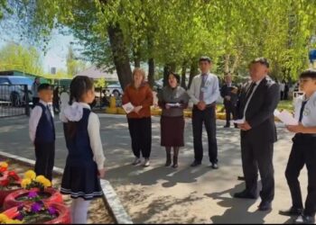 Школьники Ескельдинского района открыли новый экоуголок