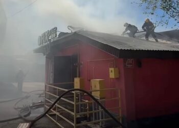 Пожарные ликвидировали возгорание в одном из магазинов Талдыкоргане