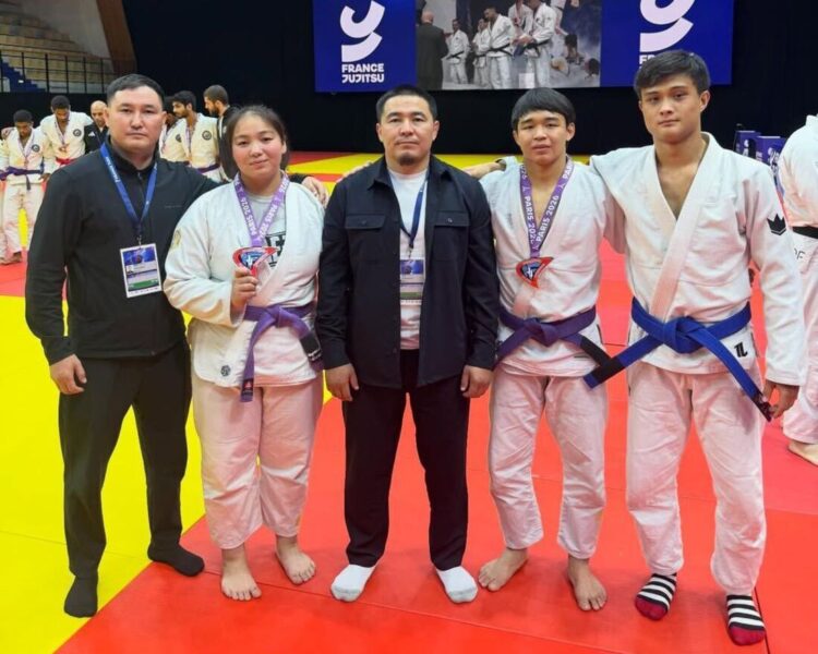 Серебро Парижа: спортсмены Жетісу отличились на международном турнире по джиу-джитсу
