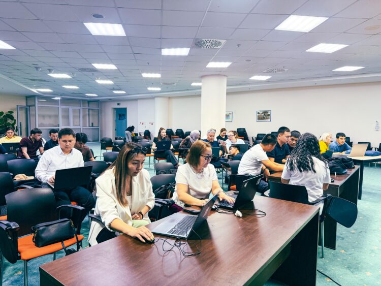 В Астане завершились курсы для специалистов со всей страны