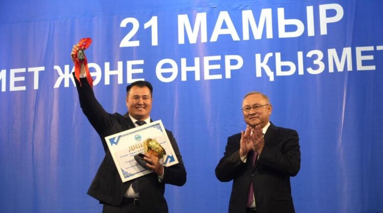 Лучших работников культуры и искусства наградили в Жетісу