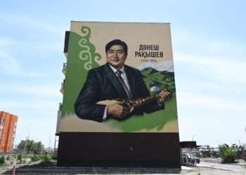 Мурал в честь Данеша Ракишева появился в Жаркенте