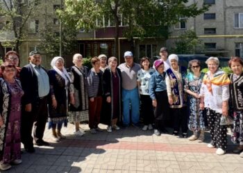 Талдыкорганский двор, где говорят на языке дружбы