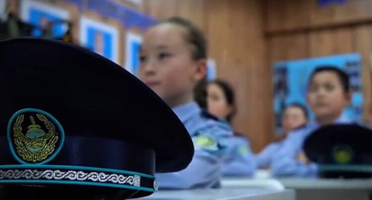 Первым выпускникам «Жас сақшы» вручили сертификаты в Казахстане