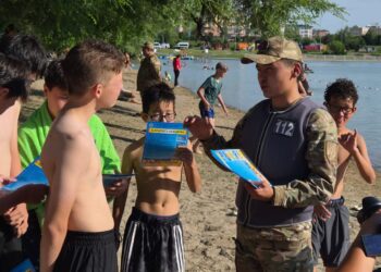 Спасатели Талдыкоргана усилили профилактику на водоемах в разгар купального сезона
