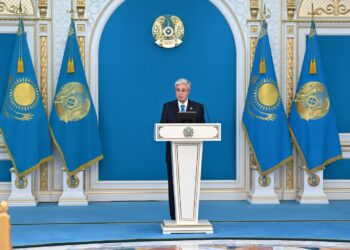Токаев обозначил роль медиа в борьбе с цифровыми манипуляциями
