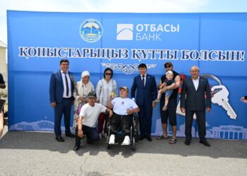 65 талдыкорганских семей получили ключи от новых коттеджей