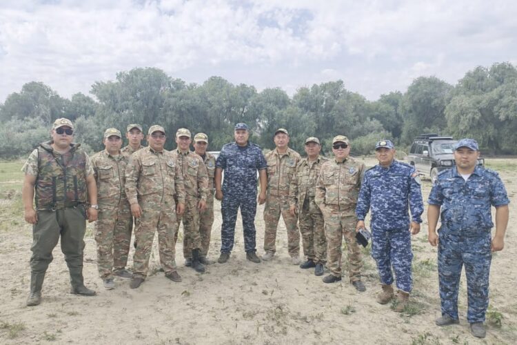 «Таза Қазақстан»: В селе Алмалы очистили берега реки в Каратал