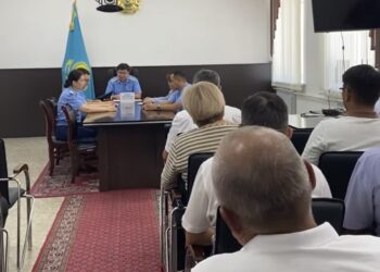 Прокуроры Ескельдинского района разъяснили правовые позиции Конституционного Суда